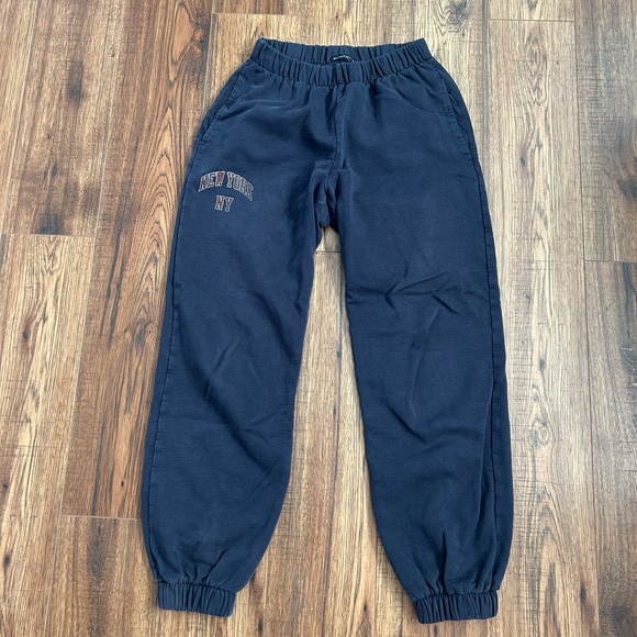 Brandy Melville Pants - Brandy Melville one size fits all navy New York sweatpants
